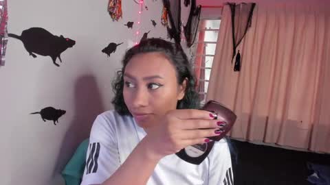 Snapshot of katia606424 chatting on 10-31-25, 04:19 Katia online show from 10-31-25, 04:19