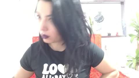 Katia collins online show from 12-26-24, 05:04