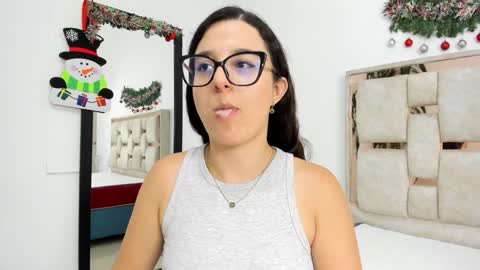 Snapshot of katia_foxx chatting on 12-09-24, 06:46 Khaterine online show from 12-09-24, 06:46