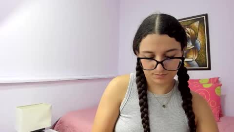 Snapshot of katia_foxx chatting on 12-13-24, 04:38 Khaterine online show from 12-13-24, 04:38
