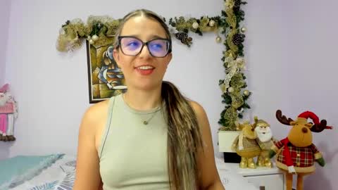 Snapshot of katia_foxx chatting on 12-21-24, 11:01 Khaterine online show from 12-21-24, 11:01