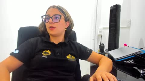Snapshot of katia_foxx chatting on 12-22-24, 07:52 Khaterine online show from 12-22-24, 07:52