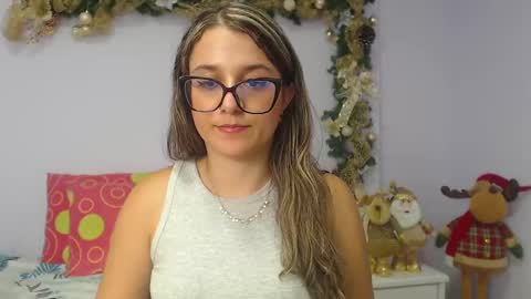 Snapshot of katia_foxx chatting on 12-29-24, 03:13 Khaterine online show from 12-29-24, 03:13