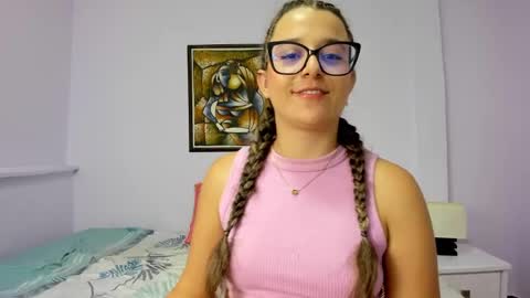 Snapshot of katia_foxx chatting on 01-03-25, 03:12 Khaterine online show from 01-03-25, 03:12