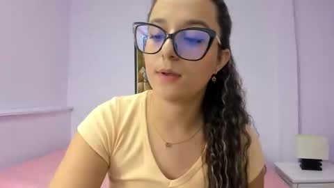 Snapshot of katia_foxx chatting on 01-14-25, 03:26 Khaterine online show from 01-14-25, 03:26