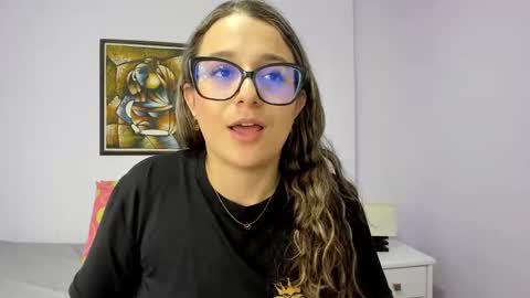 Snapshot of katia_foxx chatting on 01-17-25, 03:11 Khaterine online show from 01-17-25, 03:11