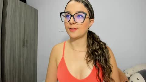 Snapshot of katia_foxx chatting on 01-29-25, 08:51 Khaterine online show from 01-29-25, 08:51