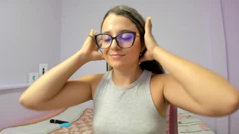 Snapshot of katia_foxx chatting on 02-04-25, 06:38 Khaterine online show from 02-04-25, 06:38