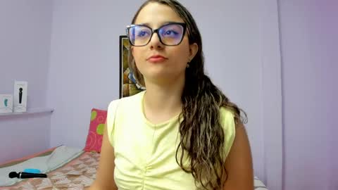 Snapshot of katia_foxx chatting on 02-06-25, 12:37 Khaterine online show from 02-06-25, 12:37