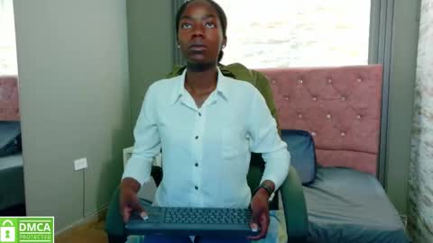 Snapshot of katia_green chatting on 09-10-25, 11:21 Katia online show from 09-10-25, 11:21
