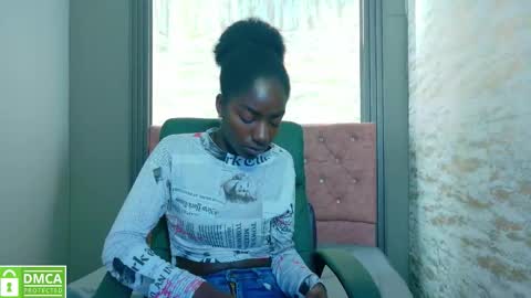 Snapshot of katia_green chatting on 09-17-25, 11:34 Katia online show from 09-17-25, 11:34
