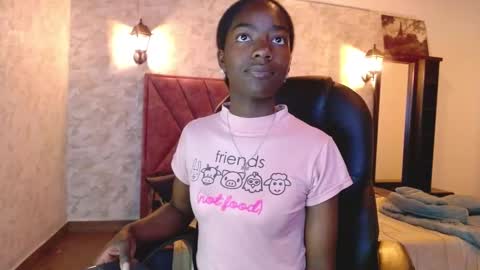 Snapshot of katia_green chatting on 09-19-25, 02:40 Katia online show from 09-19-25, 02:40