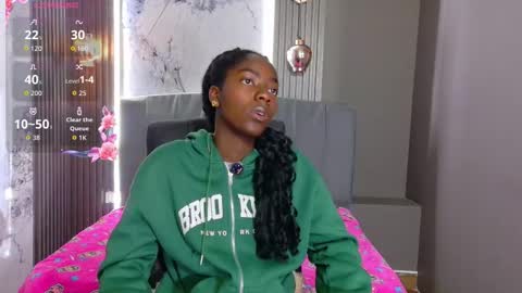 Snapshot of katia_green chatting on 02-15-26, 12:36 Katia online show from 02-15-26, 12:36