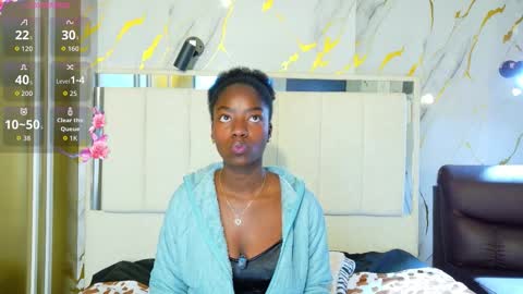 Snapshot of katia_green chatting on 03-12-26, 12:33 Katia online show from 03-12-26, 12:33