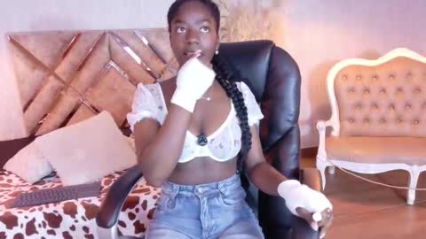 Snapshot of katia_green chatting on 03-15-26, 12:00 Katia online show from 03-15-26, 12:00