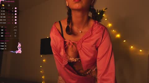 Katienext stream  online show from 01-04-25, 12:38