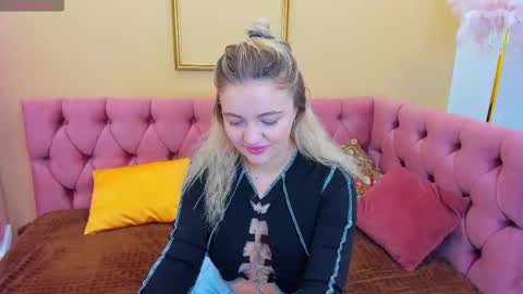 Katie online show from 02-05-26, 01:32