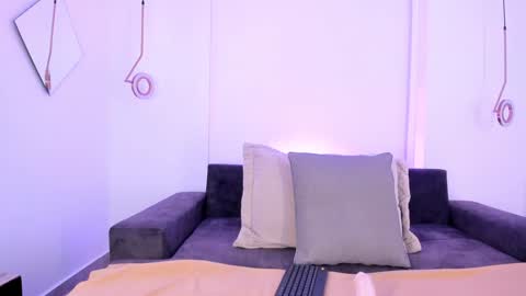 Katie online show from 01-06-25, 12:13