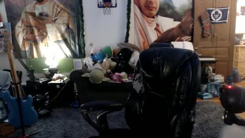 Katie online show from 05-17-26, 04:10