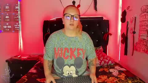 Snapshot of katieeandsharon chatting on 04-19-26, 03:33 SHARON KATIEE online show from 04-19-26, 03:33