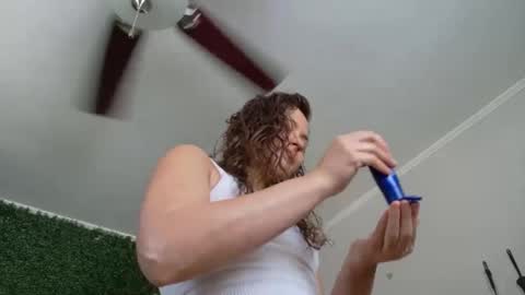 Snapshot of katieericson13 chatting on 01-21-25, 04:05 Kate online show from 01-21-25, 04:05