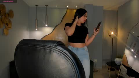 Snapshot of katiestonne chatting on 12-12-24, 03:32 Kate Stonne online show from 12-12-24, 03:32