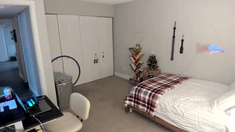 Snapshot of katieverona chatting on 12-09-24, 03:07 Katie Verona online show from 12-09-24, 03:07