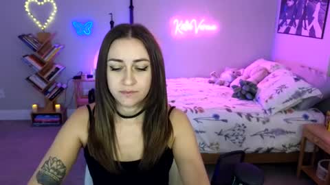 Snapshot of katieverona chatting on 01-14-25, 01:58 Katie Verona online show from 01-14-25, 01:58