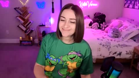 Snapshot of katieverona chatting on 02-12-25, 12:48 Katie Verona online show from 02-12-25, 12:48