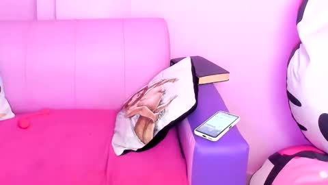 Snapshot of katiuska_doll_squirt chatting on 04-11-26, 12:31 katiuska_doll_squirt online show from 04-11-26, 12:31
