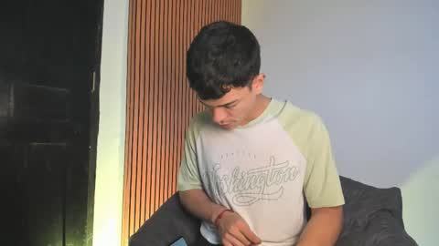 Snapshot of katjoe_lovers chatting on 09-20-25, 01:45 Valeria online show from 09-20-25, 01:45