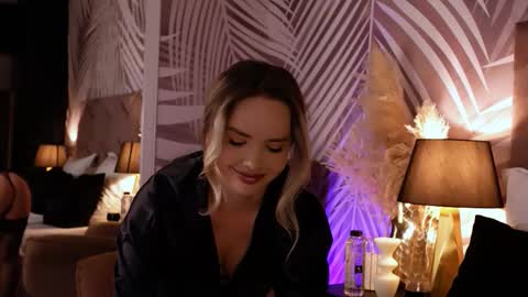 KatJolie online show from 10-23-25, 07:45