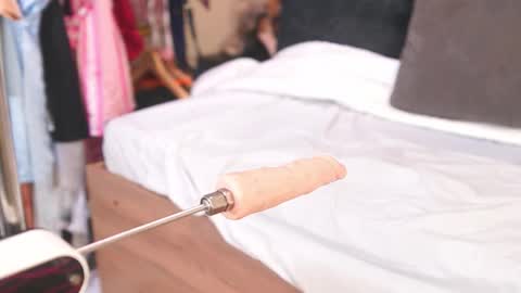 K A T L Y N  online show from 10-12-25, 01:54