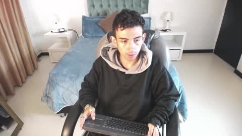 Katnia and Marcuz online show from 02-18-25, 12:17