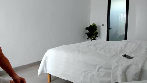 Katrin online show from 09-27-25, 01:43