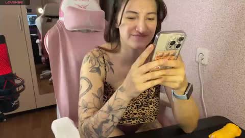  naked in pvt show 100 tk online show from 01-20-25, 04:23