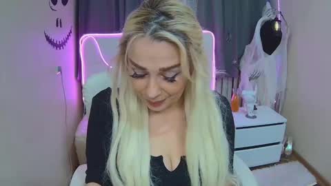 katrinacharm online show from 10-11-25, 12:15