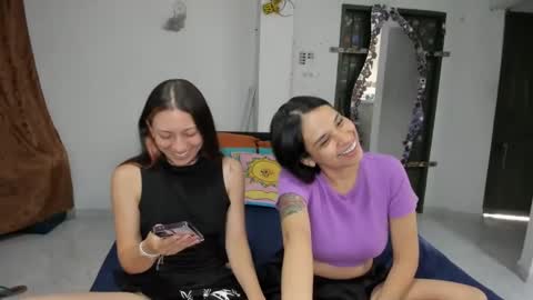 Snapshot of katrinrosex chatting on 10-24-25, 09:22 Katrin online show from 10-24-25, 09:22