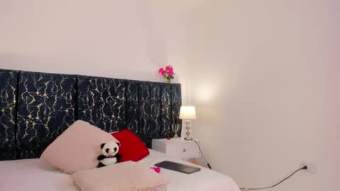 Snapshot of katte_landerr chatting on 03-24-26, 01:16 Katte online show from 03-24-26, 01:16