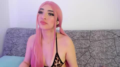 Snapshot of kattengel_ chatting on 03-03-26, 01:17 Kat online show from 03-03-26, 01:17