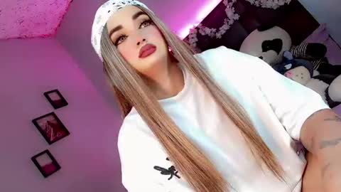 kattie_sweet_ online show from 10-11-25, 09:35