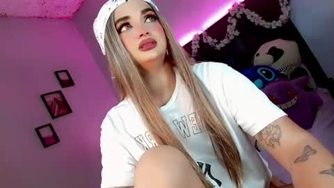 kattie_sweet_ online show from 10-26-25, 01:00