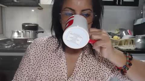 KattleyaGrey online show from 11-22-25, 08:08