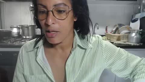 KattleyaGrey online show from 11-23-25, 12:05