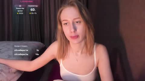 Snapshot of katty_blondy chatting on 03-24-26, 10:48 katty_blondy online show from 03-24-26, 10:48