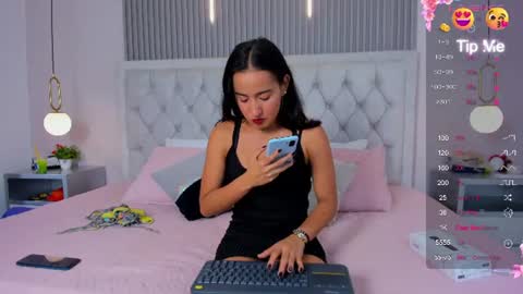 Snapshot of katty_cute19 chatting on 06-17-26, 04:04 katty_cute19 online show from 06-17-26, 04:04
