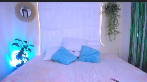 Snapshot of katty_mcry chatting on 03-21-26, 04:39 katty online show from 03-21-26, 04:39