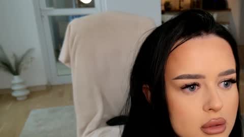 Katty Perry online show from 03-06-26, 03:30