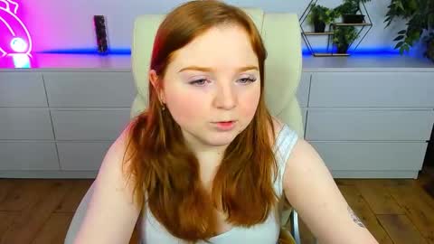 Snapshot of katty_rose8 chatting on 03-18-26, 07:06 Katty online show from 03-18-26, 07:06