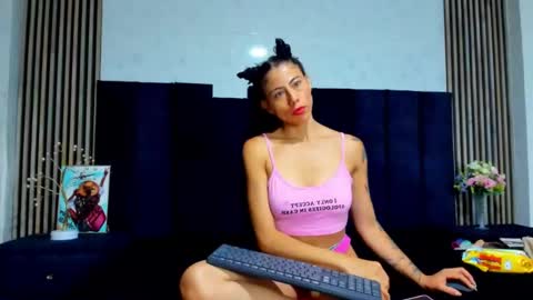 Kattyslovans online show from 10-24-25, 12:34